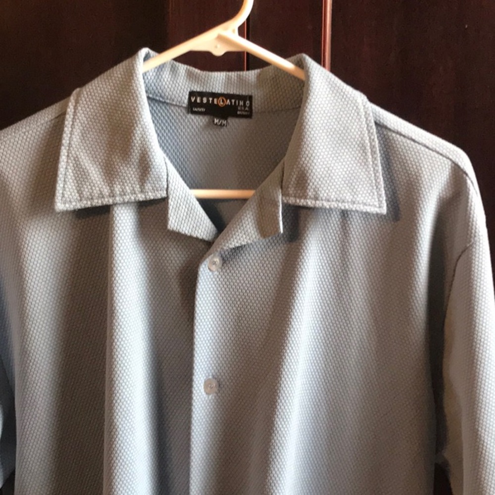 Men’s button up shirt size M